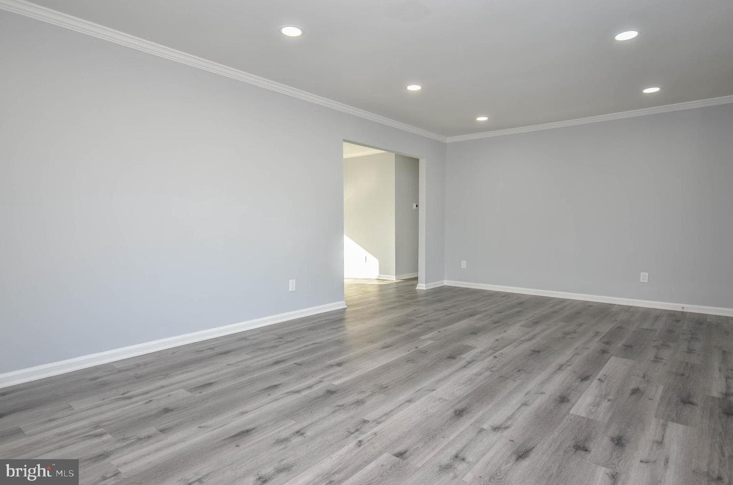 9104 Sheridan Court photo 5