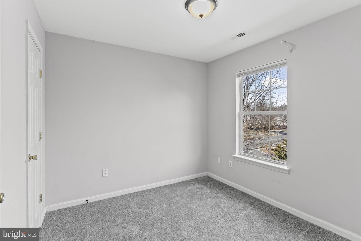 4655 Penzance Place photo 11