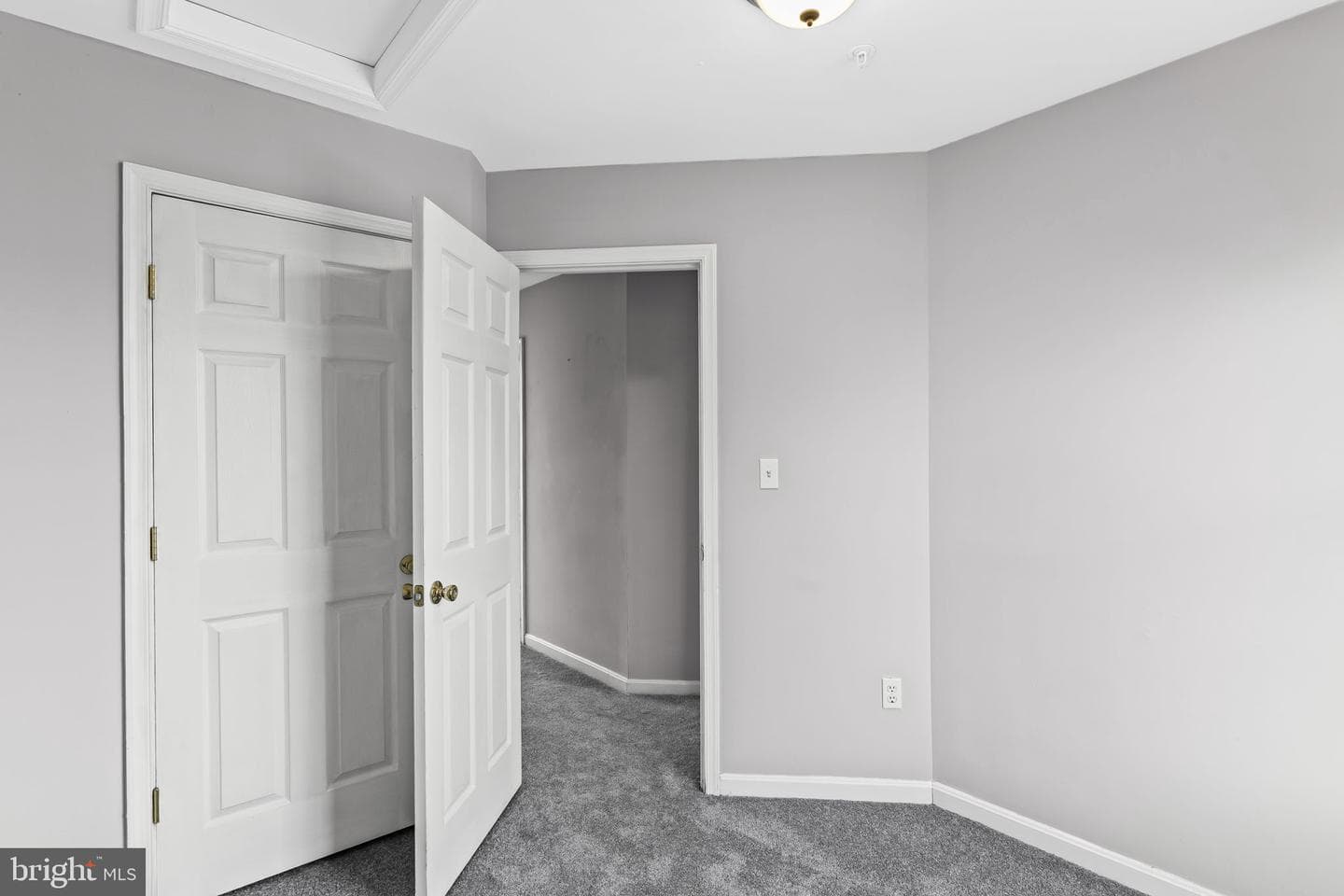 4655 Penzance Place photo 14