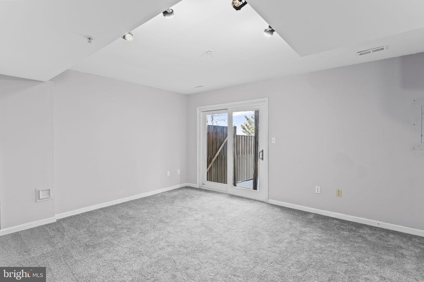 4655 Penzance Place photo 15