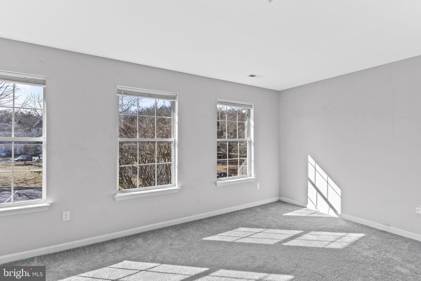 4655 Penzance Place photo 8