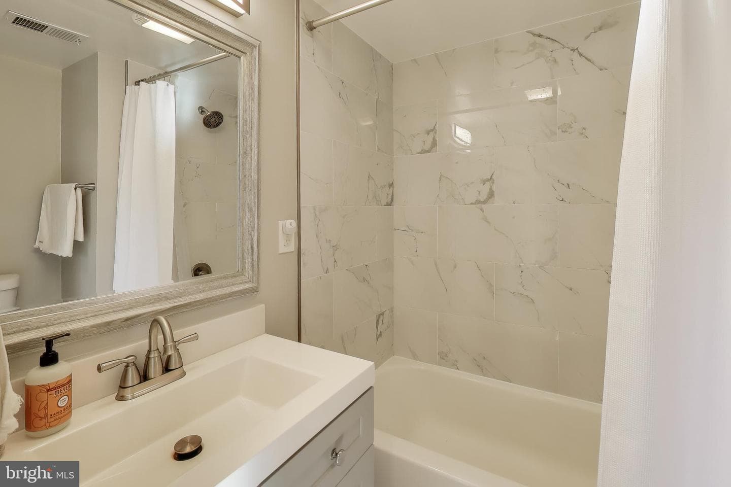 3913 Oglethorpe Street photo 18