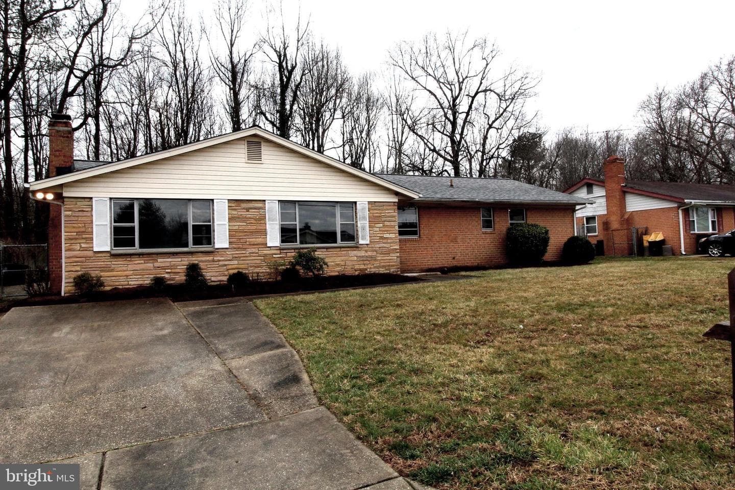 7015 Dower House Road photo 2