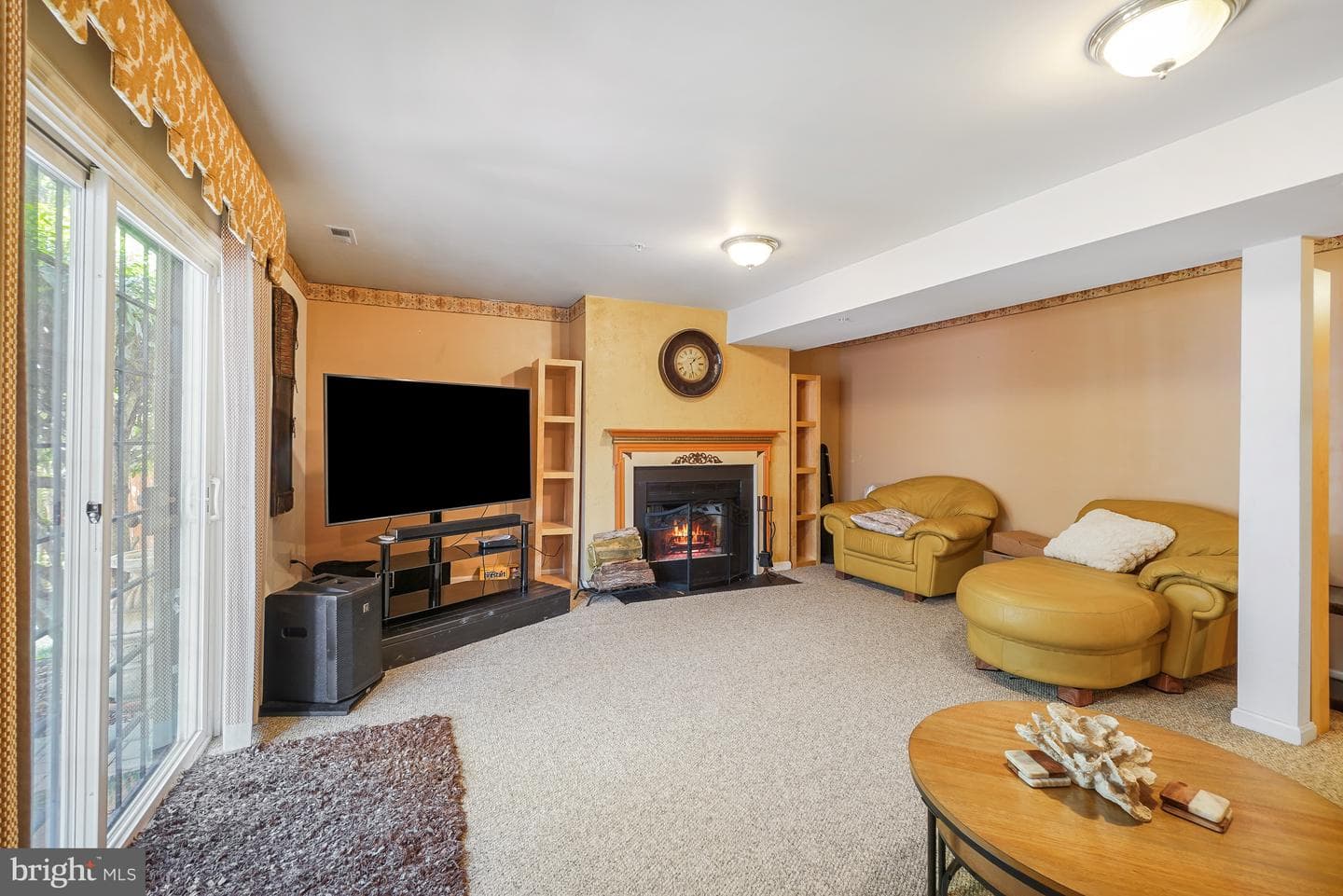 2303 Whitehall Street photo 23
