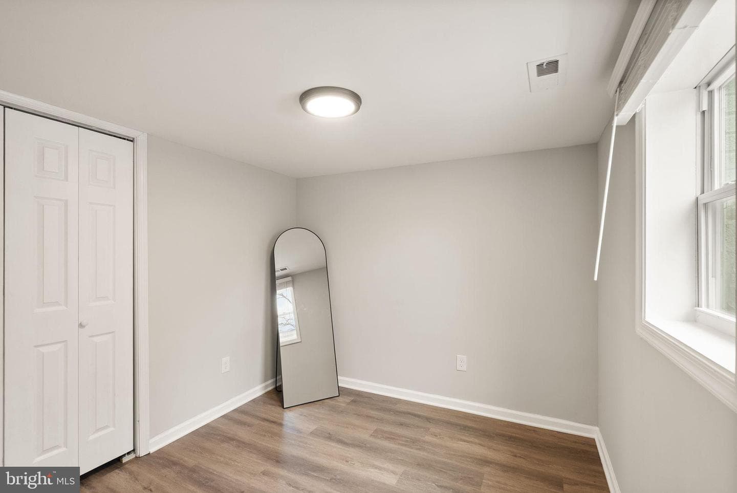4901 Abbott Drive photo 19
