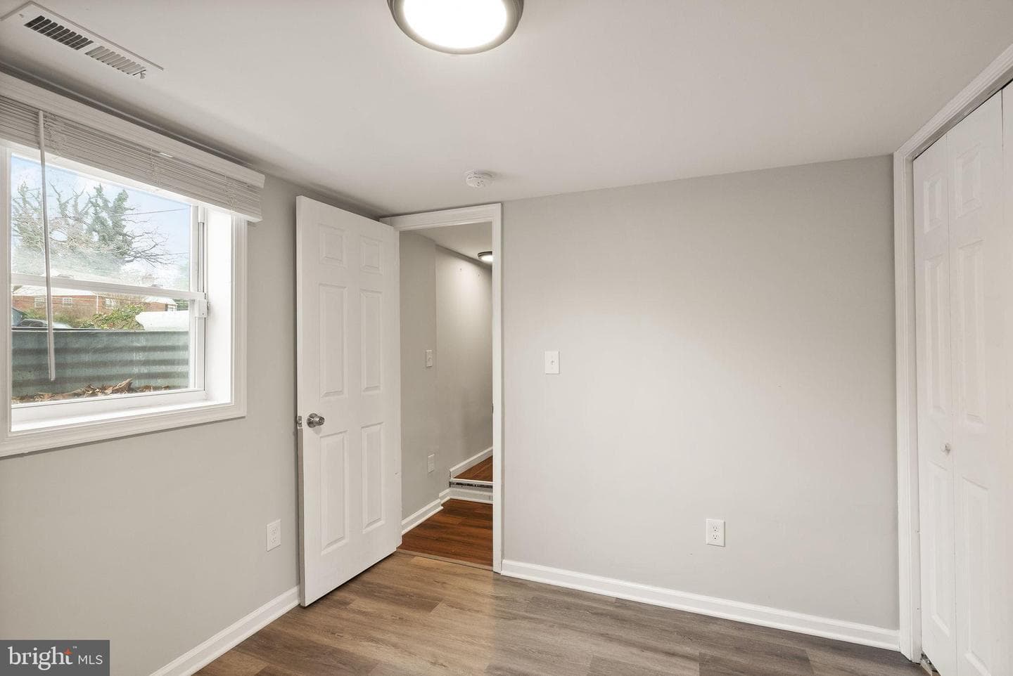 4901 Abbott Drive photo 20