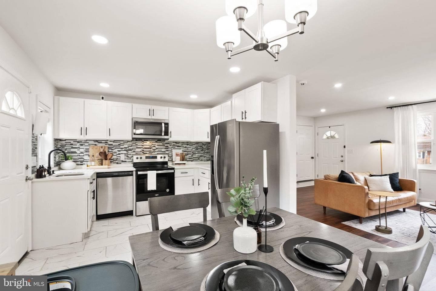 4901 Abbott Drive photo 8