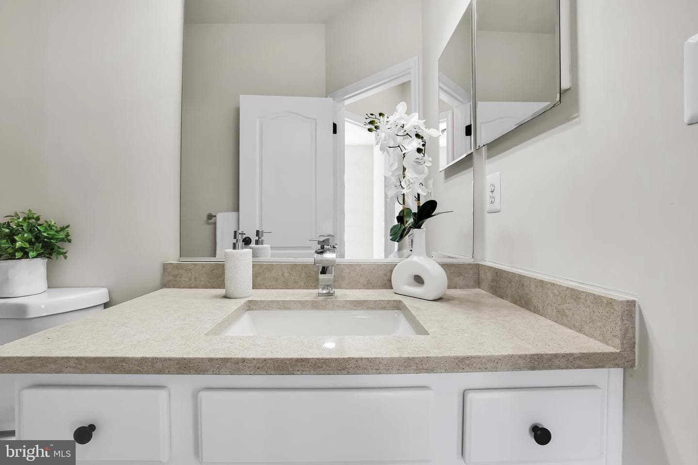 4258 Talmadge Circle photo 32