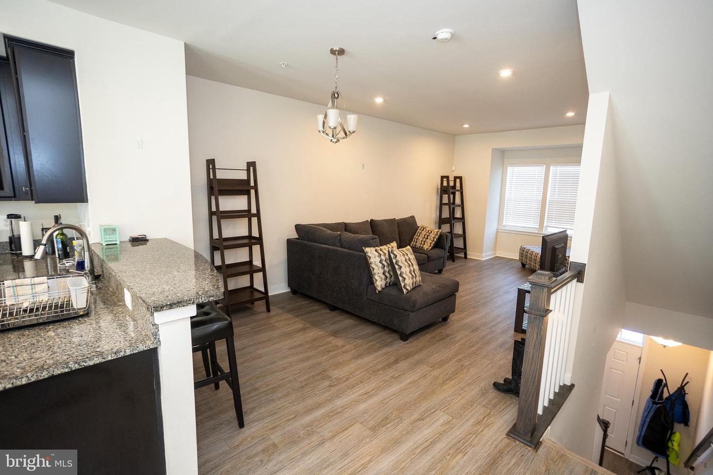 9926 New Pointe Drive photo 10