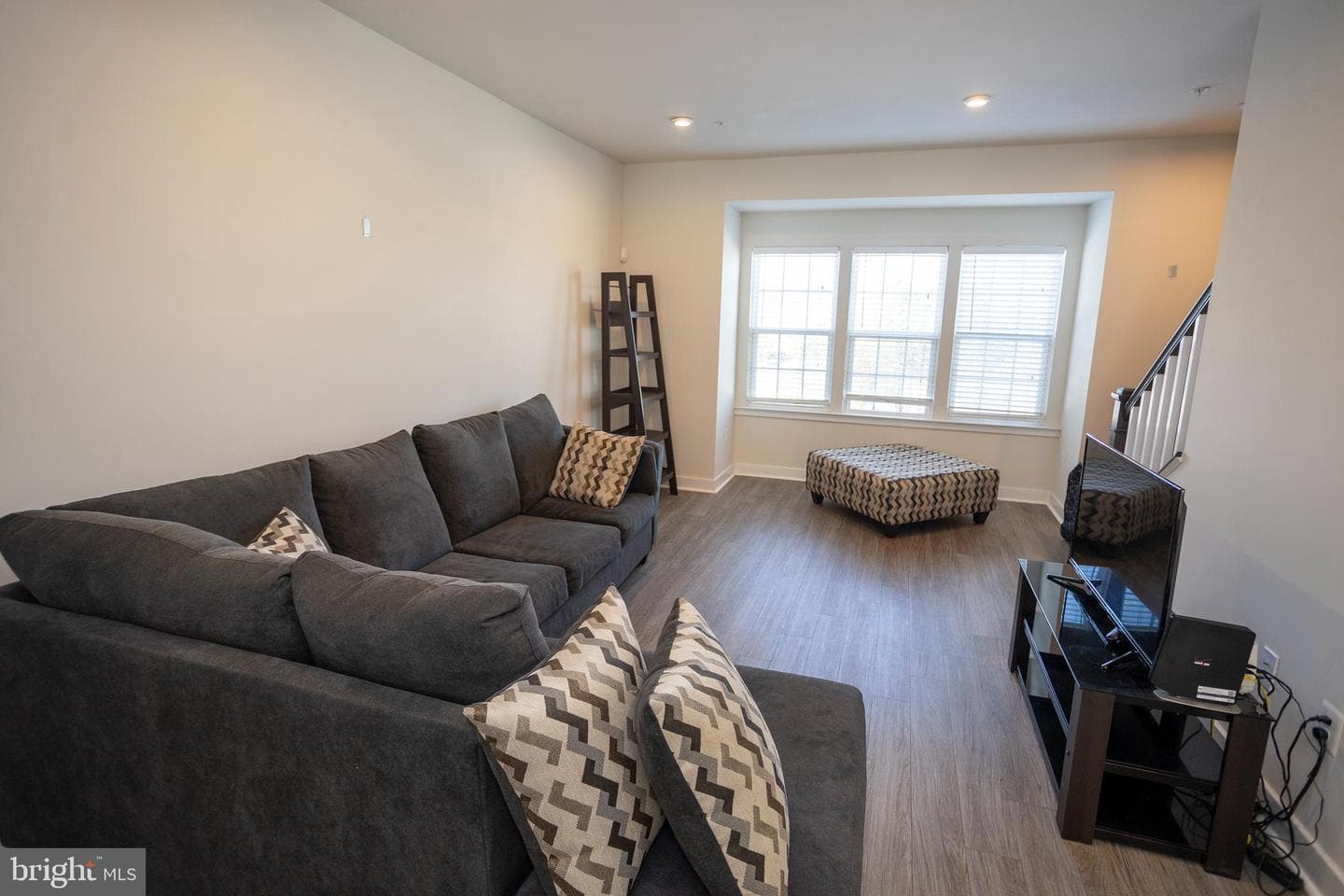 9926 New Pointe Drive photo 9