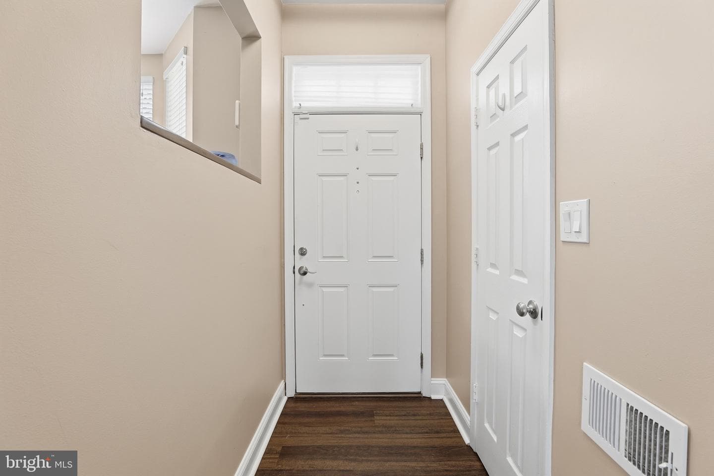 10724 Kitchener Court photo 5