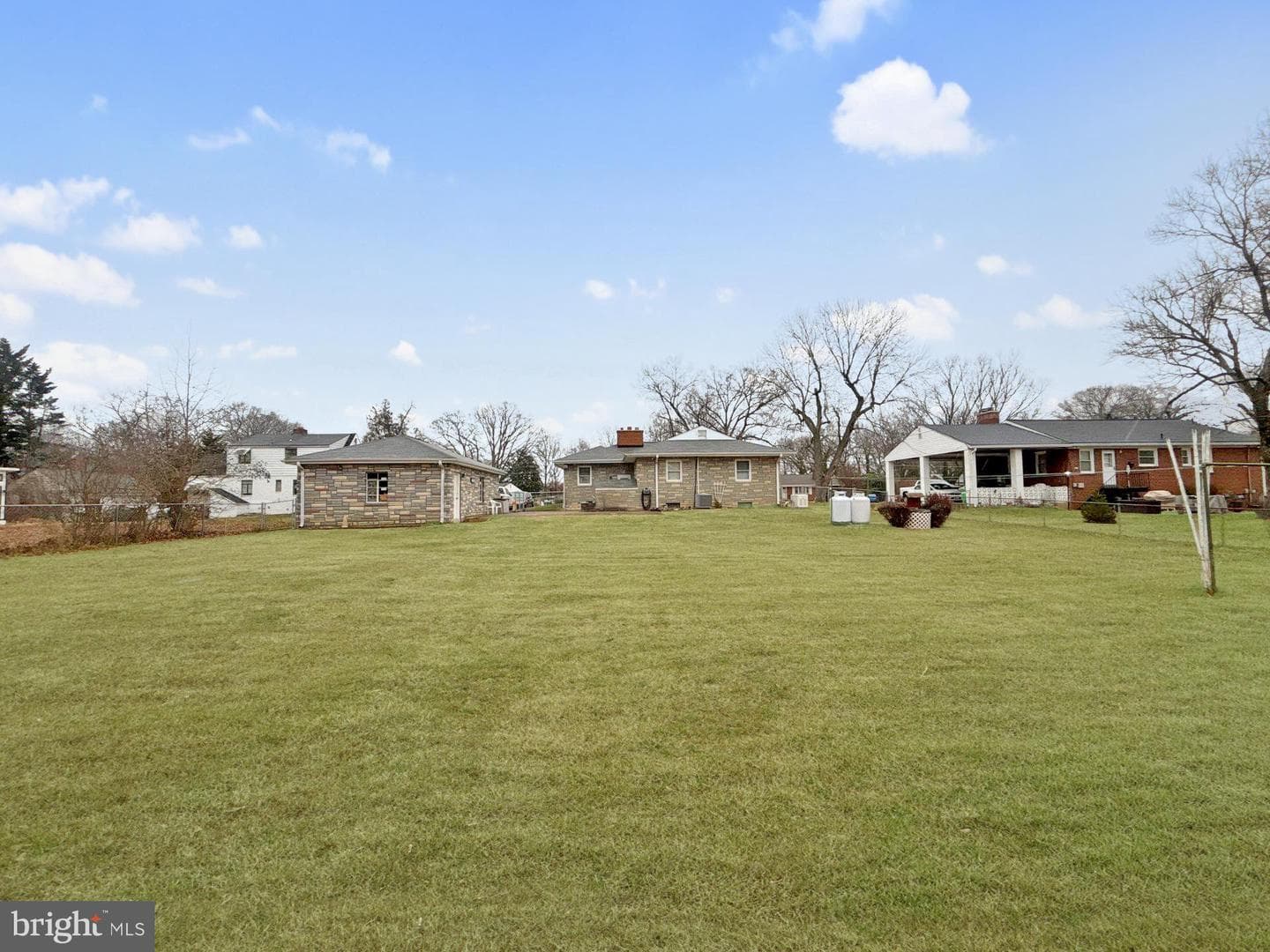 7809 Locust Lane photo 32