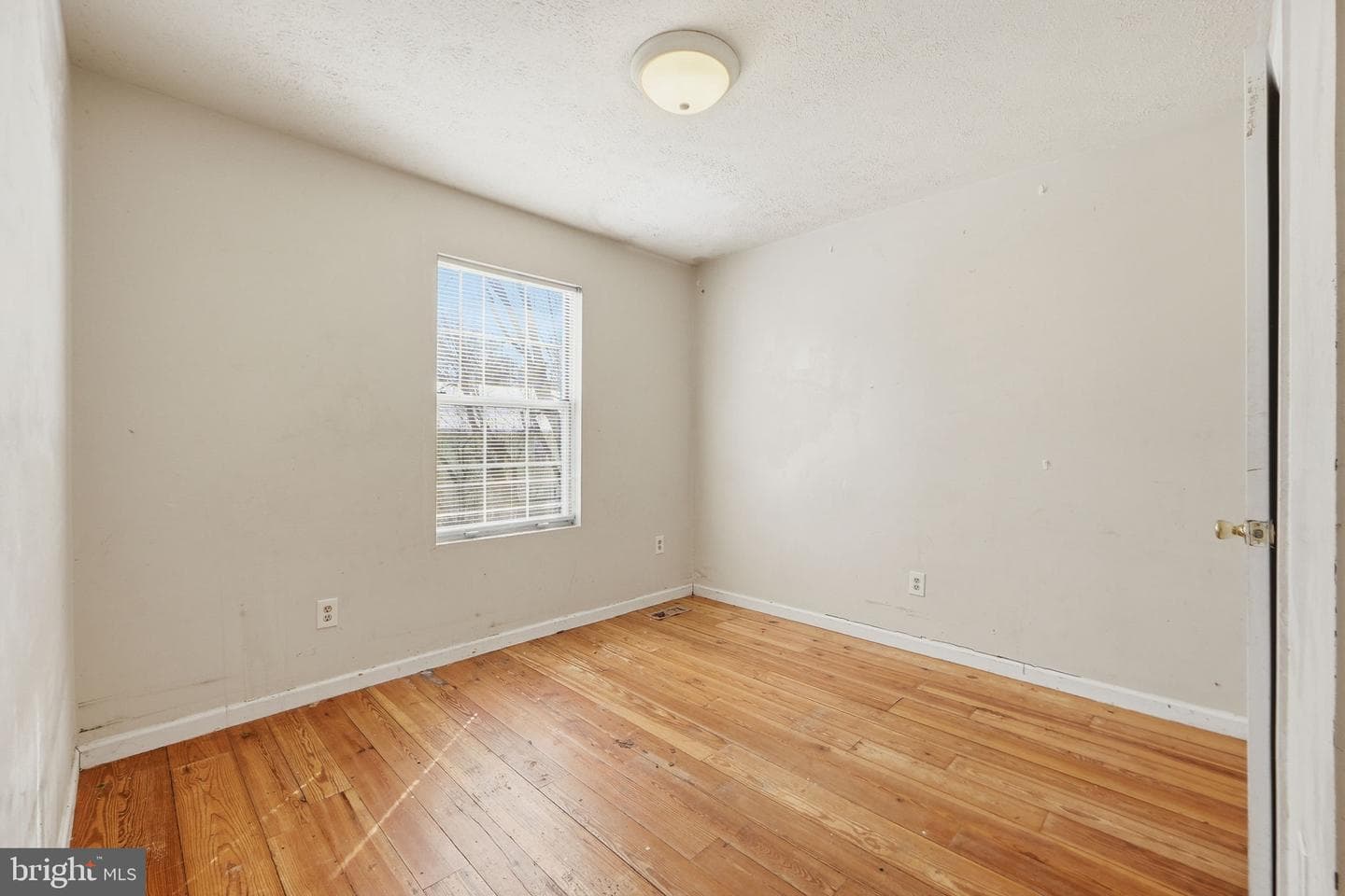 5808 Burgundy Street photo 11
