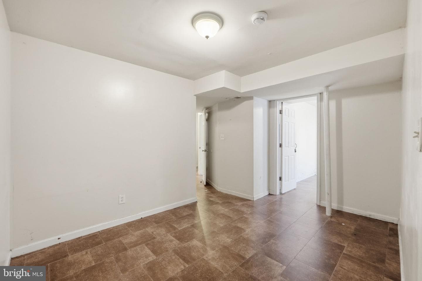 5808 Burgundy Street photo 13