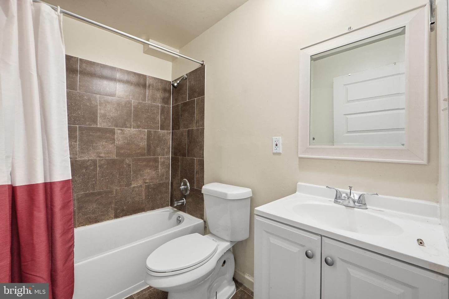 5808 Burgundy Street photo 17