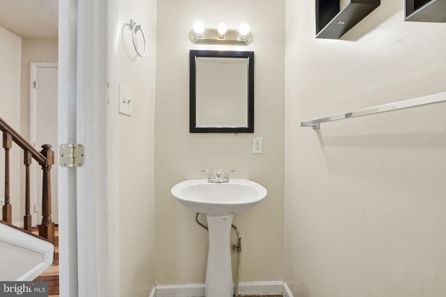 5808 Burgundy Street photo 30