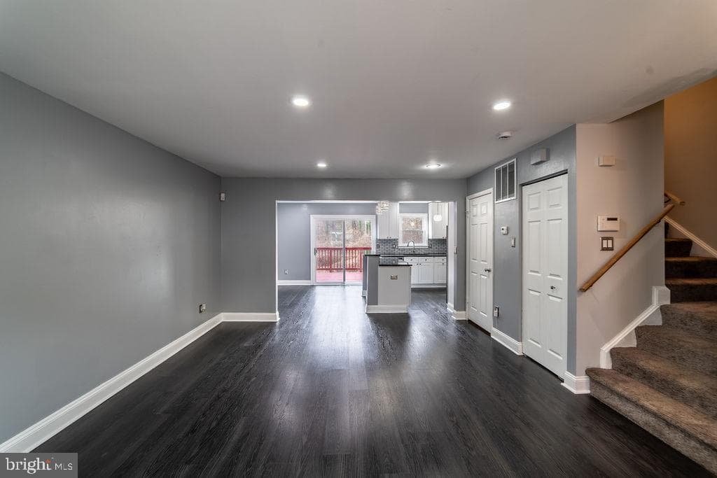 5919 Applegarth Place photo 14