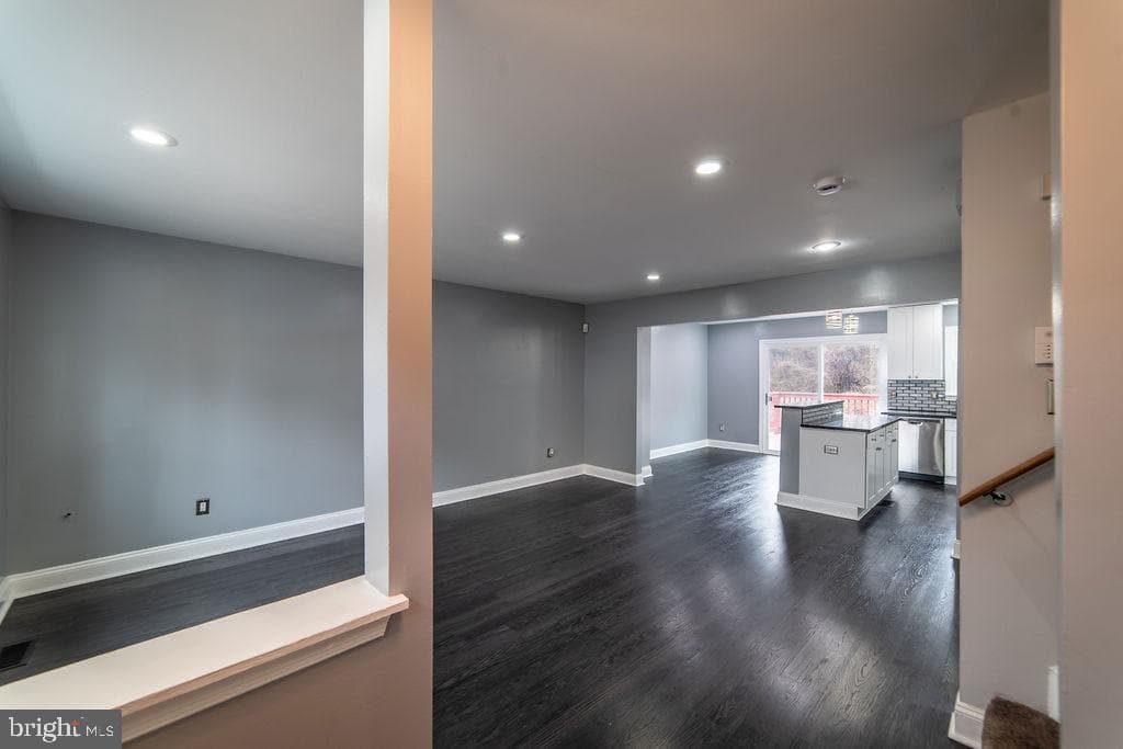 5919 Applegarth Place photo 15