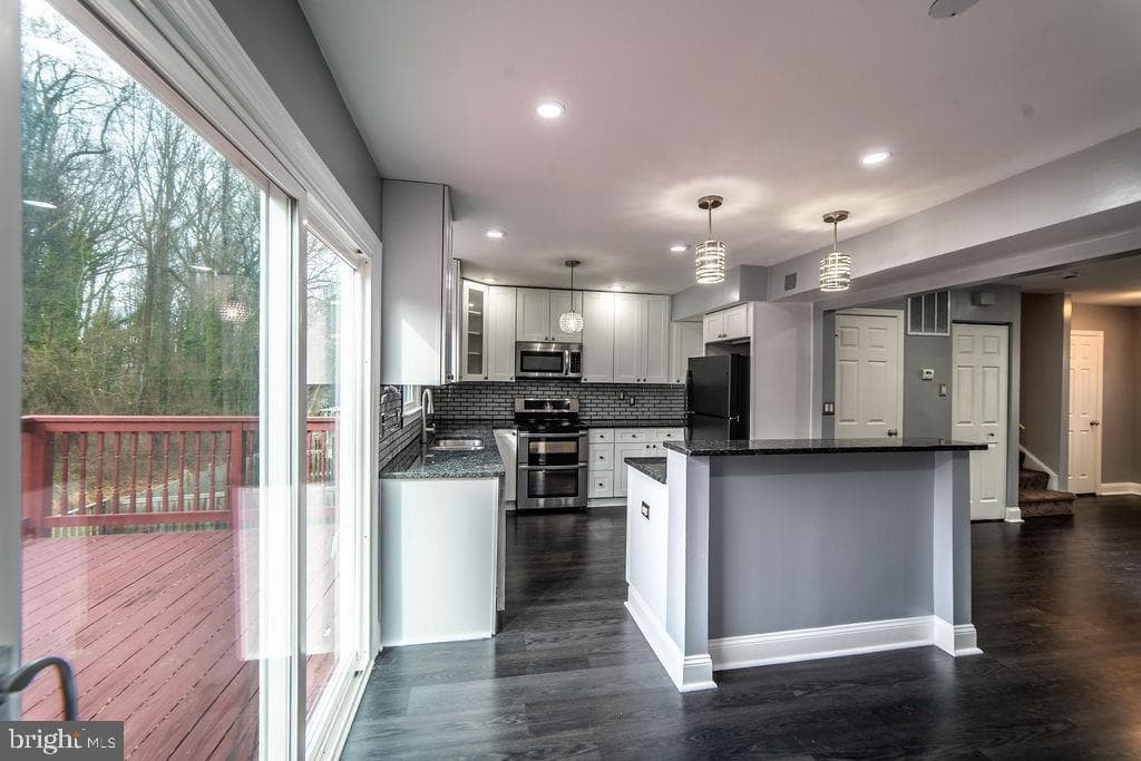 5919 Applegarth Place photo 18