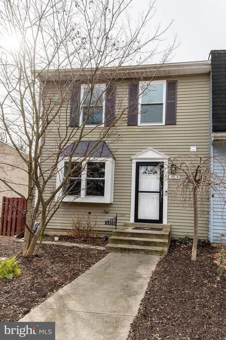 5919 Applegarth Place photo 5
