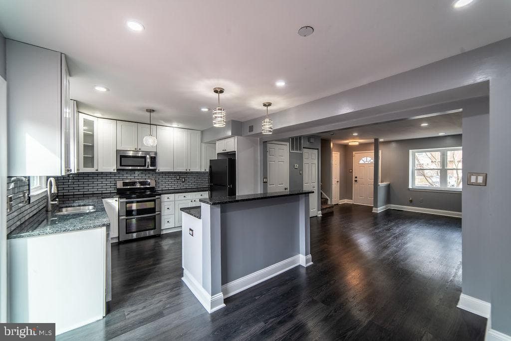 5919 Applegarth Place photo 7