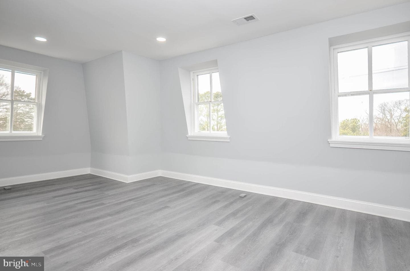 5617 Ruatan Street photo 39