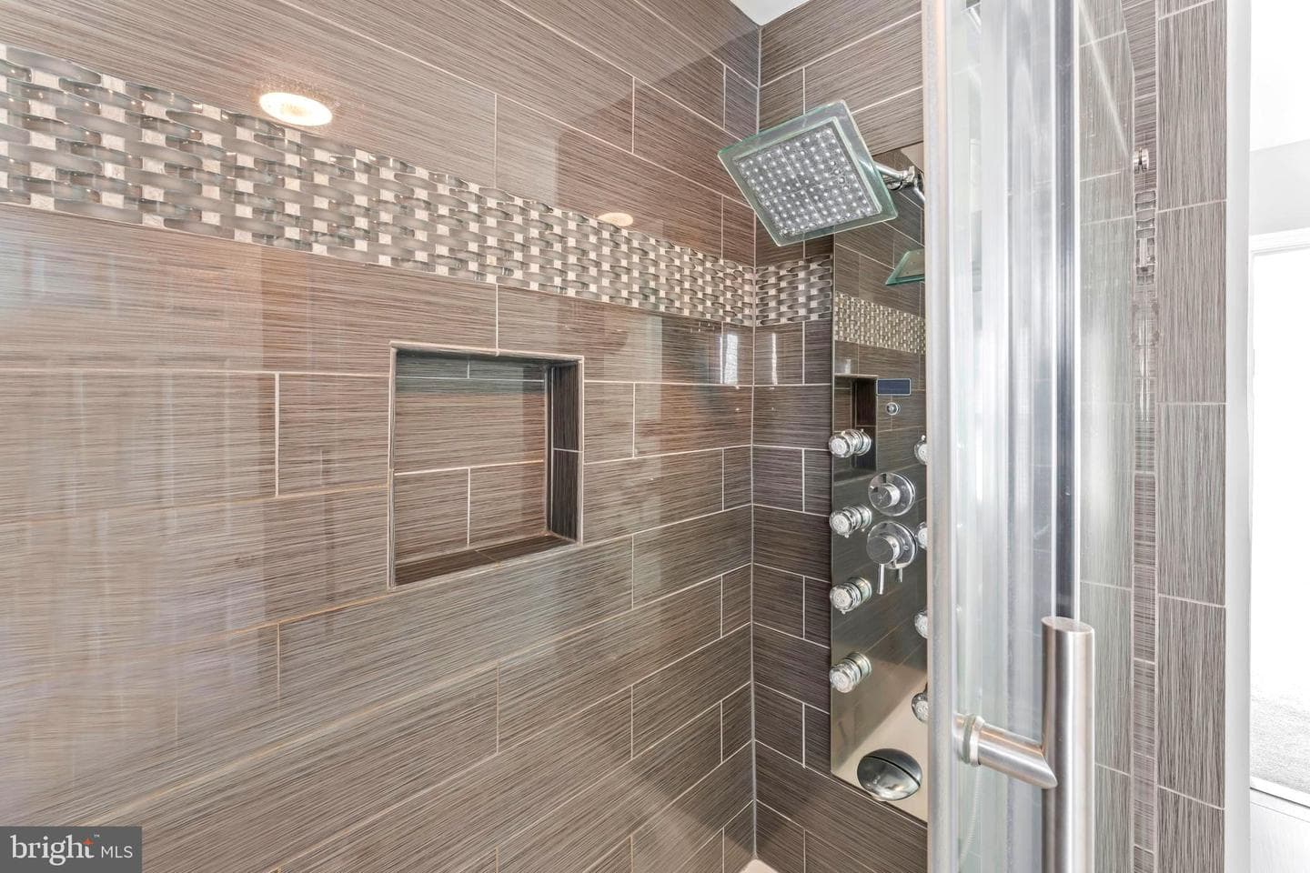 14204 Highlands Terrace photo 33