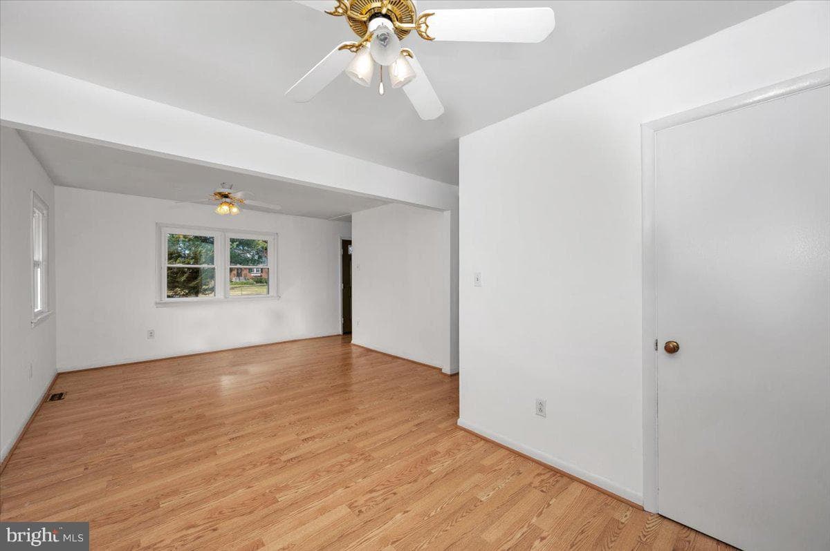 5209 Cochran Road photo 9