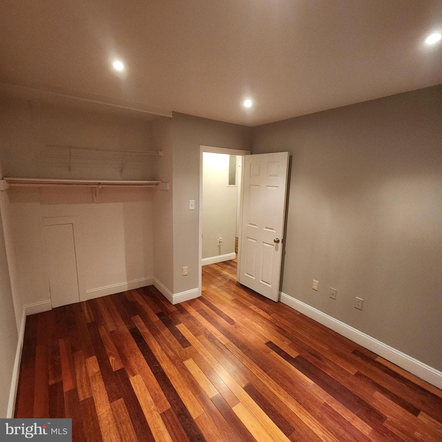 8307 Snowden Oaks Place photo 11