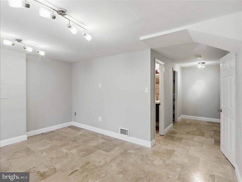 8307 Snowden Oaks Place photo 20