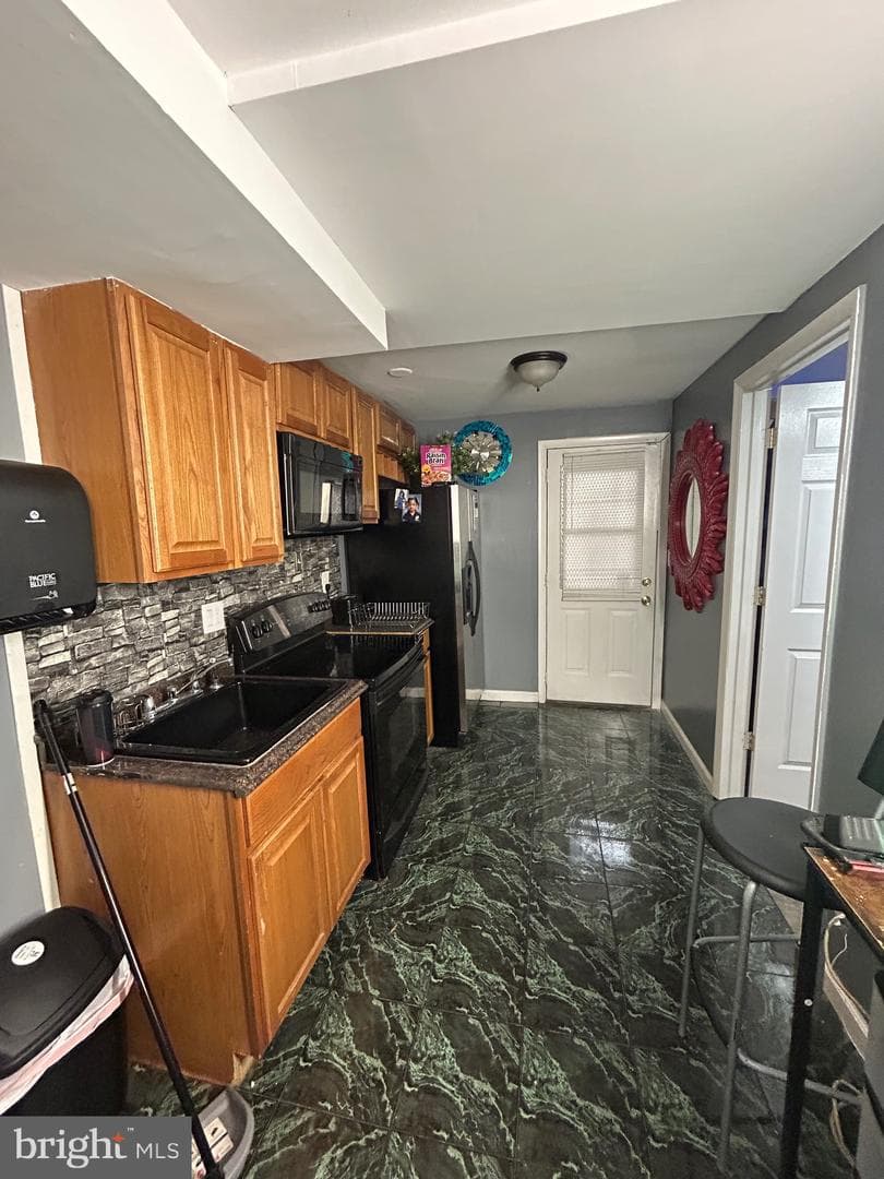 14517 London Lane photo 14