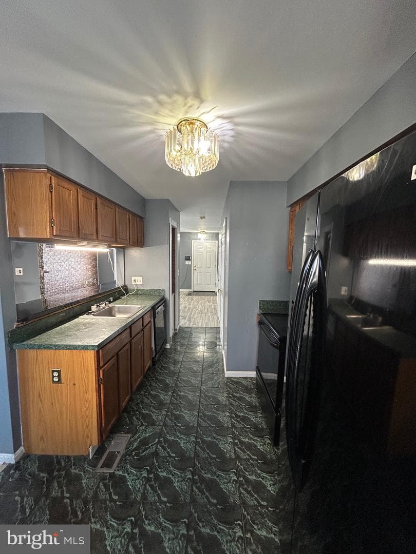 14517 London Lane photo 5
