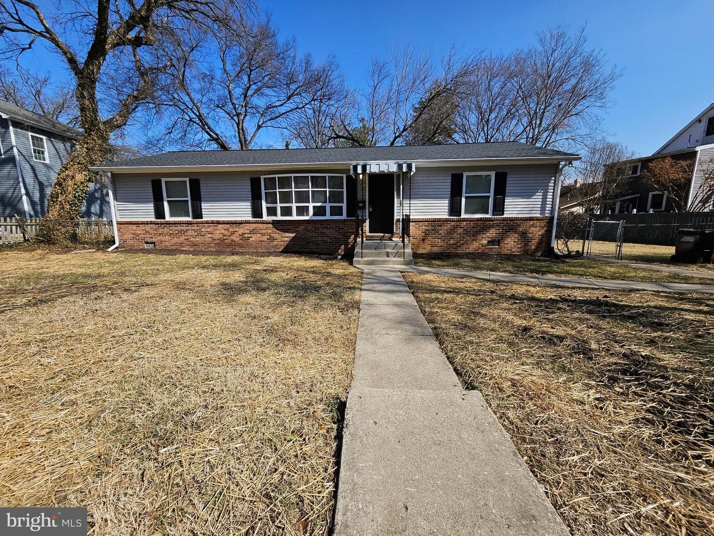 5901 Harrison Avenue photo 1