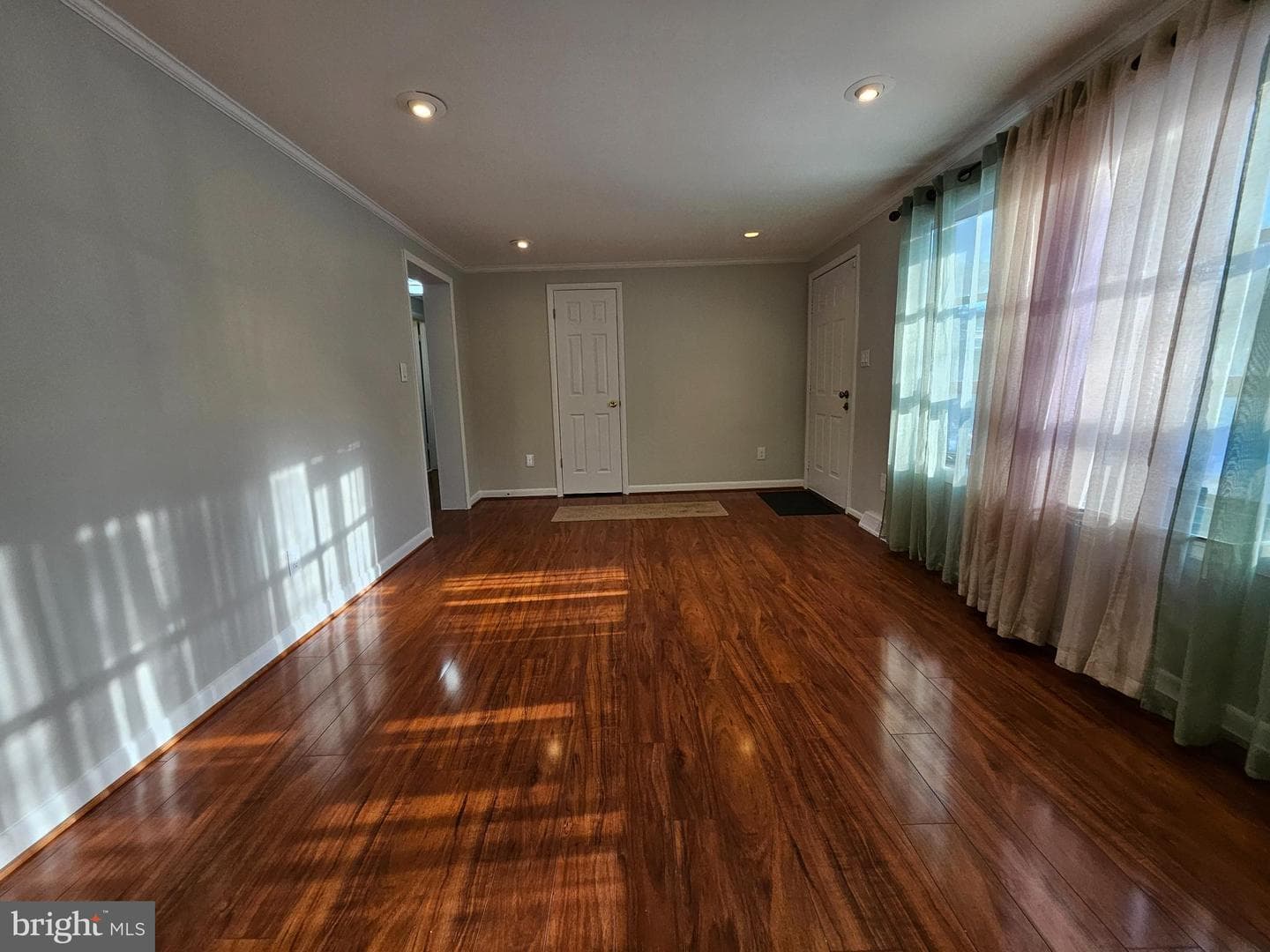 5901 Harrison Avenue photo 4