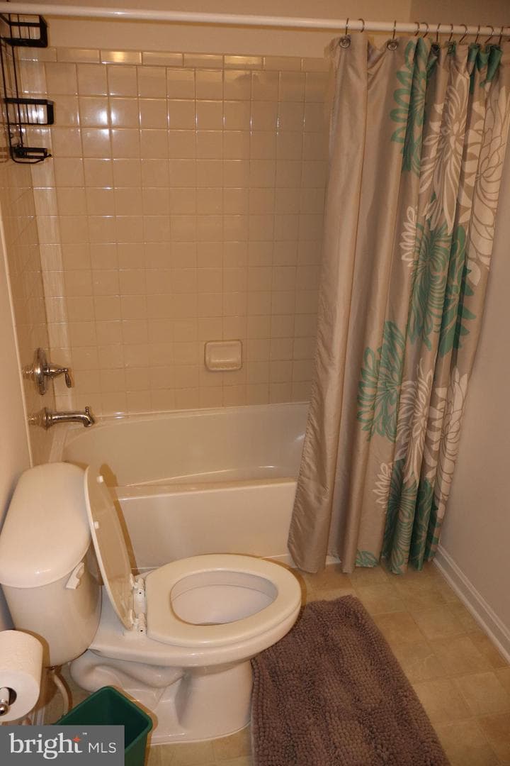 15622 Chadsey Lane photo 48