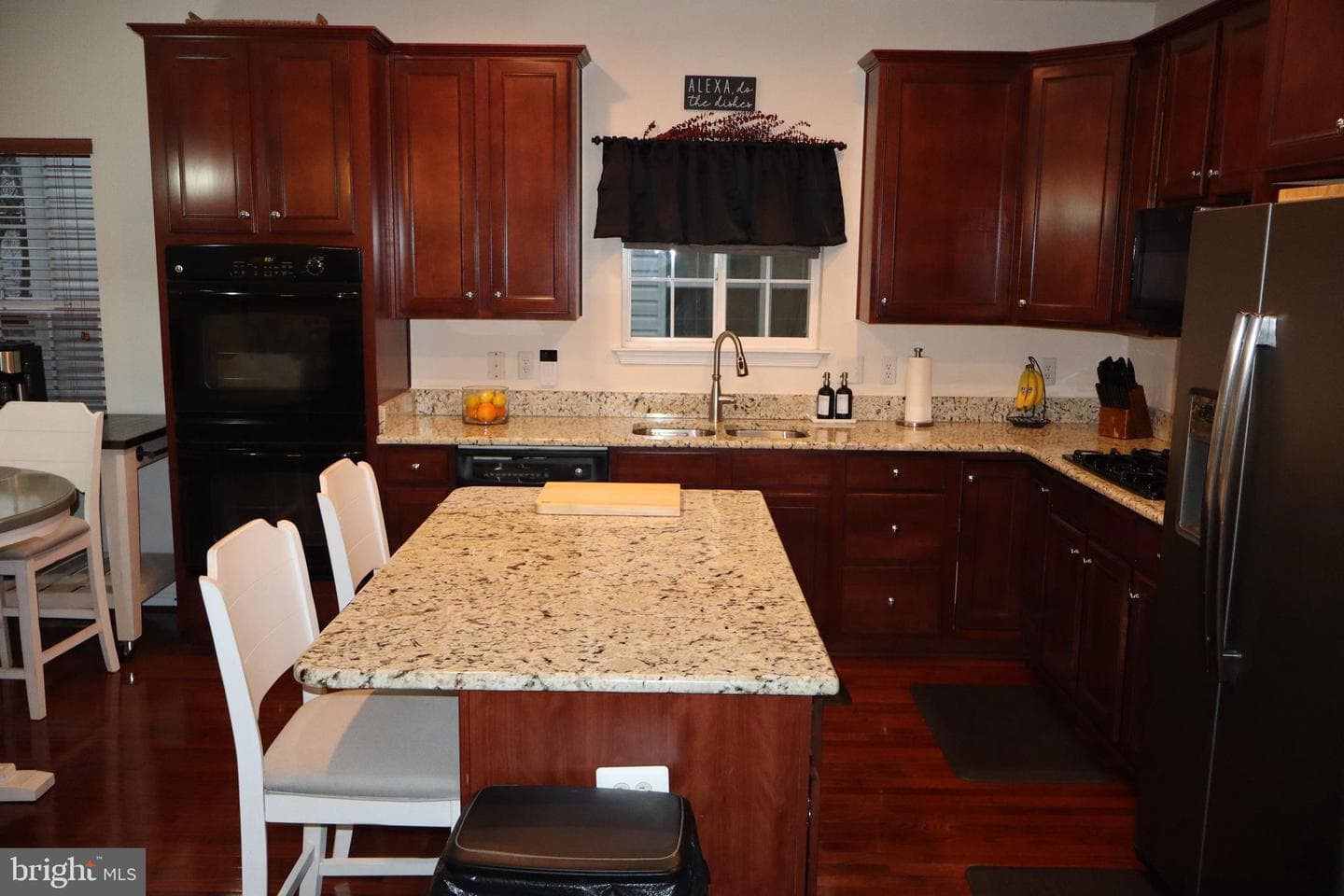 15622 Chadsey Lane photo 7