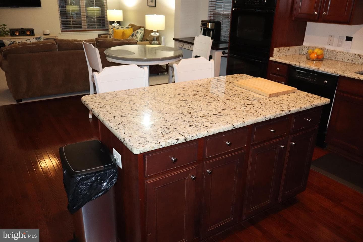 15622 Chadsey Lane photo 8