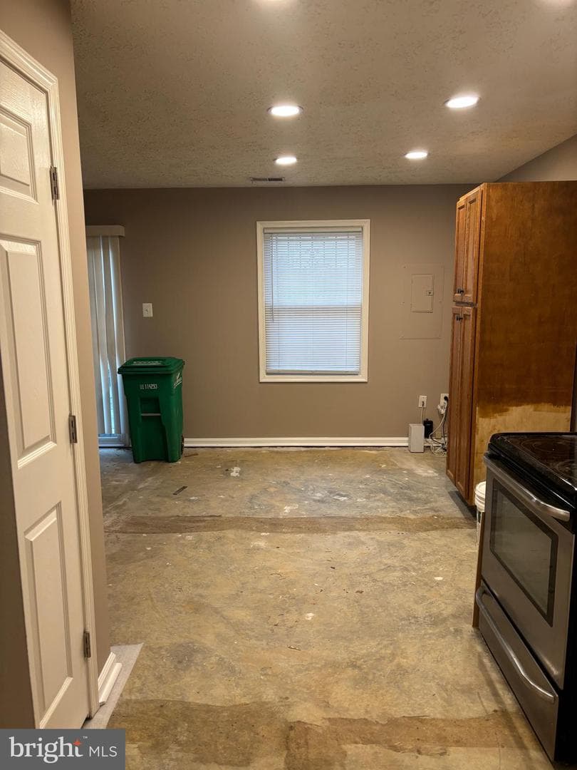 2121 N Anvil Lane photo 4