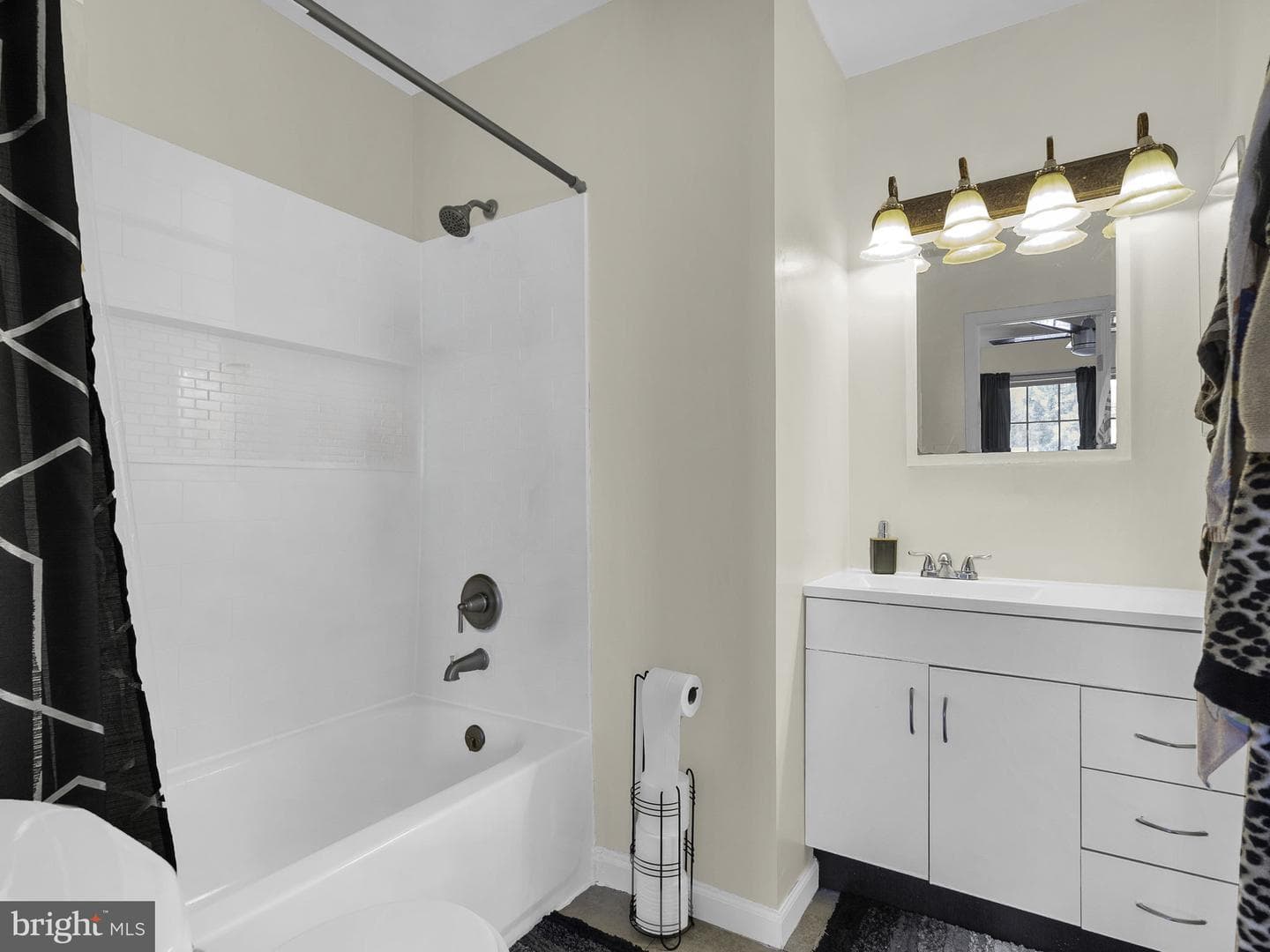 5859 Hil Mar Drive photo 15