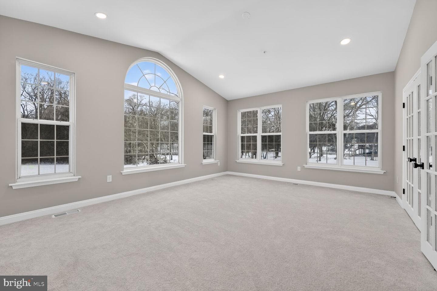 15621 Jamies Way photo 6