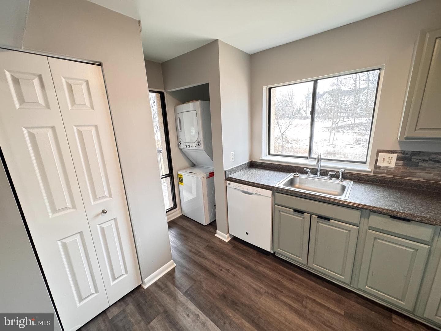 15706 Dorset Road #158 photo 3