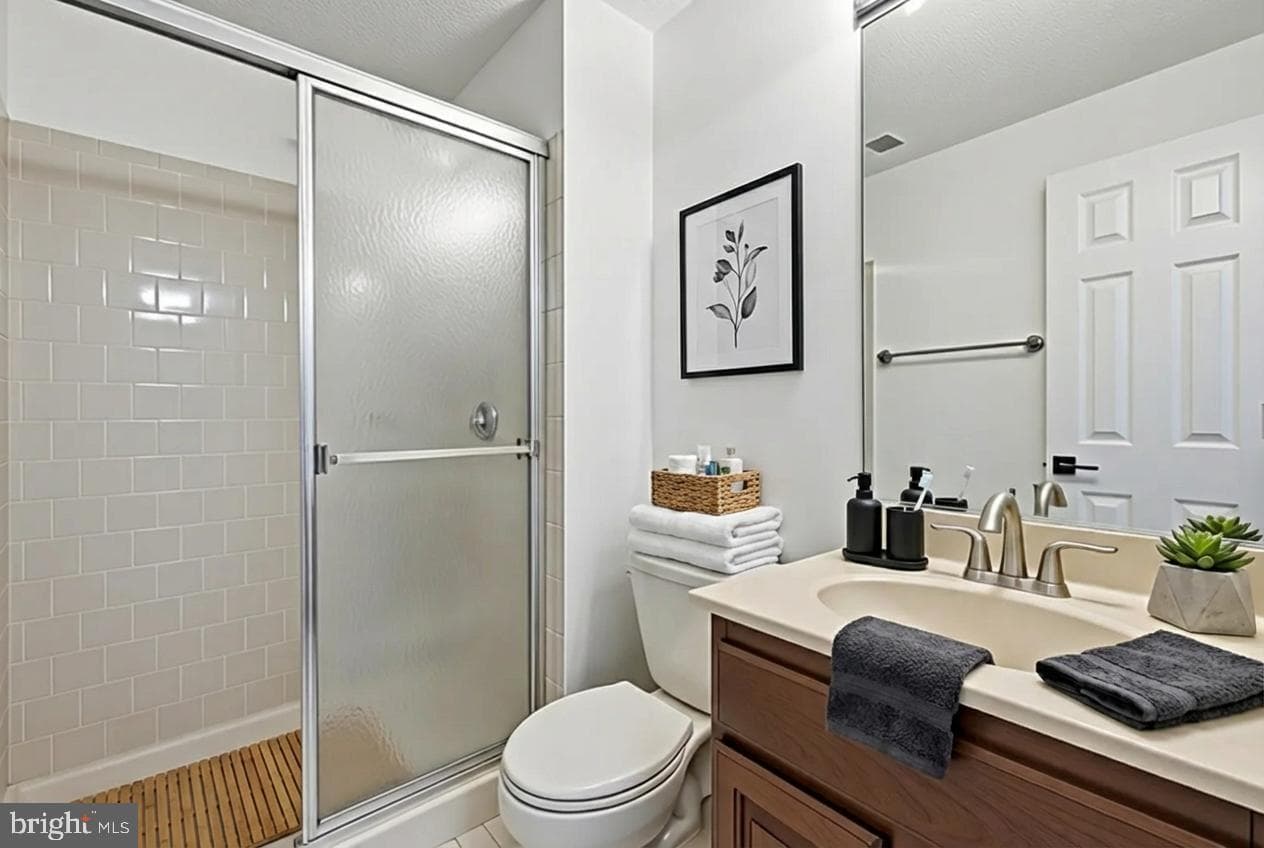 6111 Omar Court photo 21