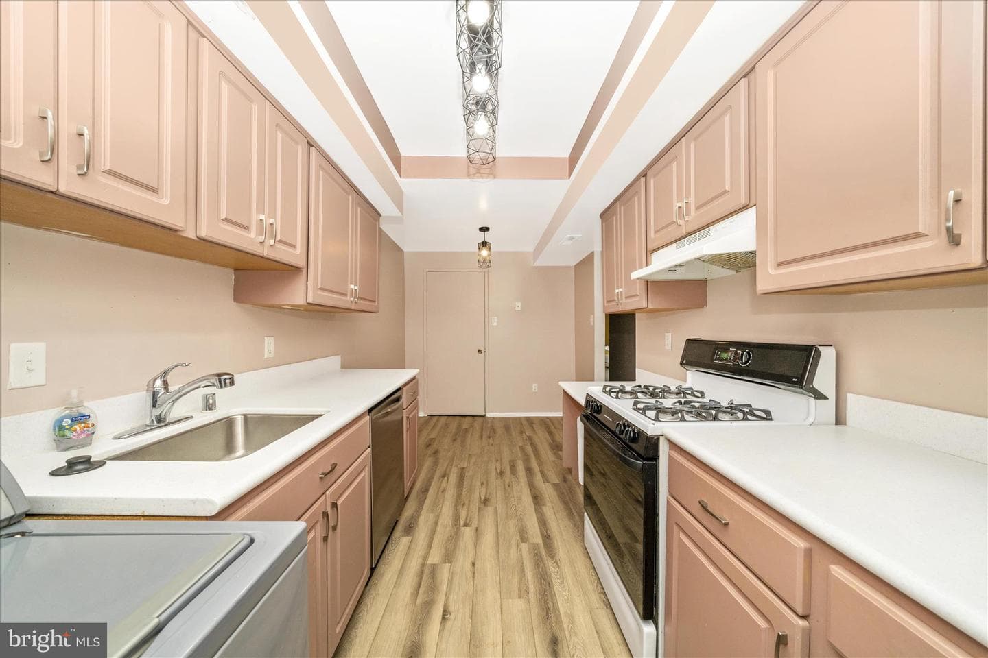 10234 Prince Place #17-102 photo 16
