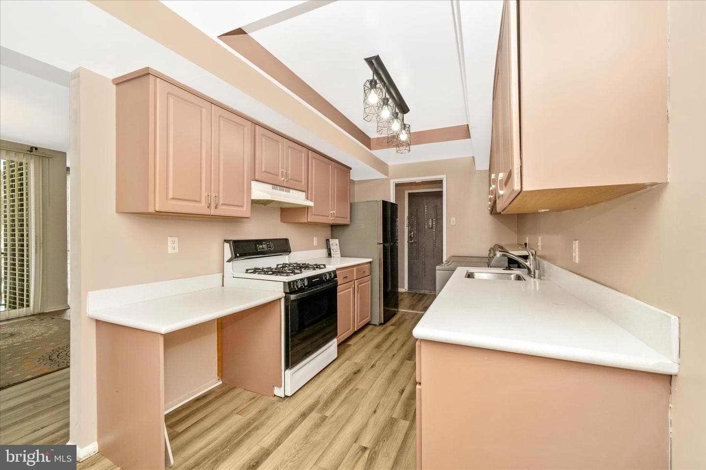 10234 Prince Place #17-102 photo 18