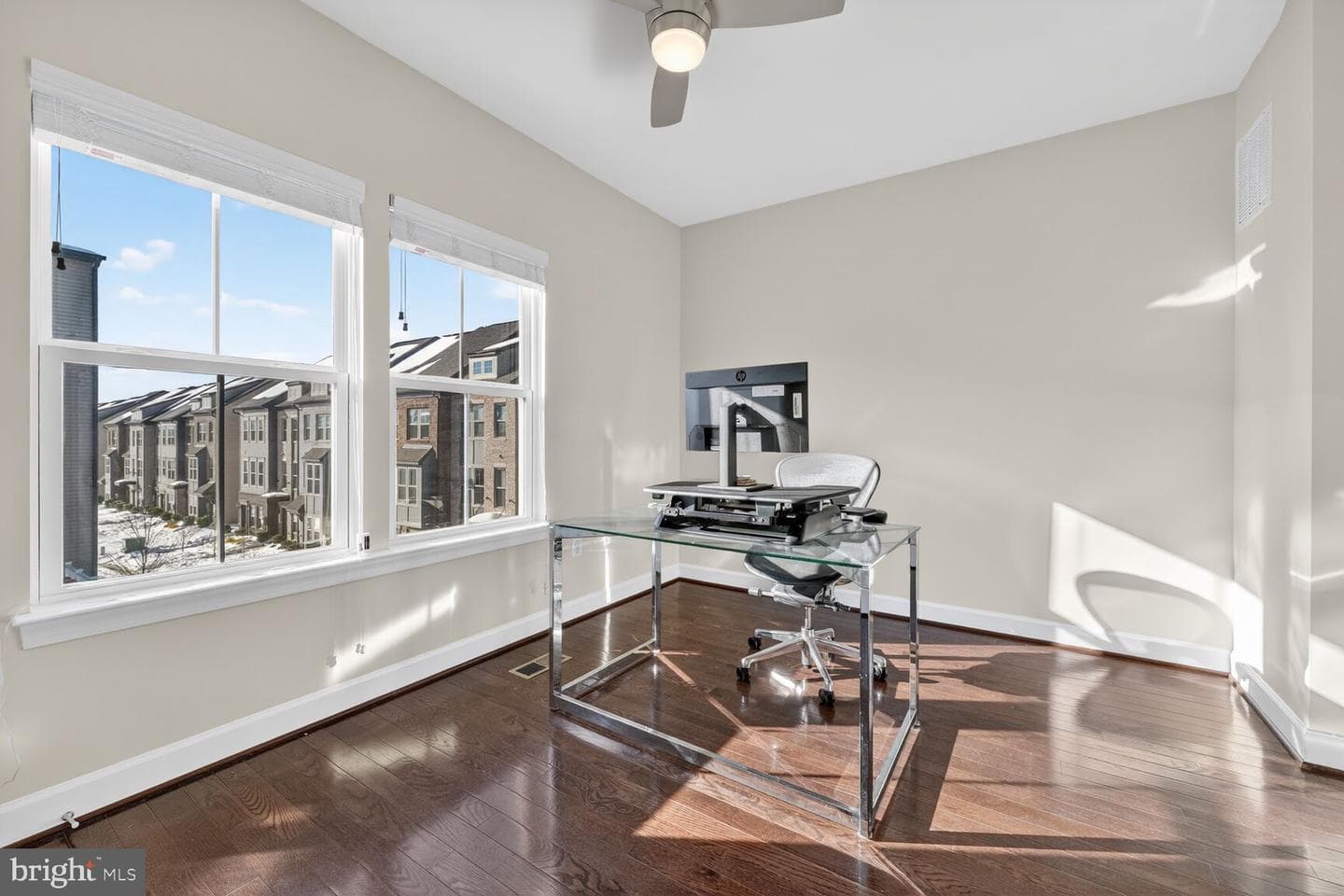 215 Phoenix Drive photo 12