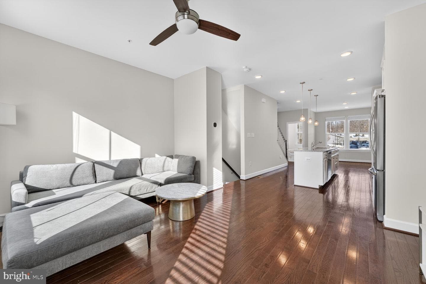 215 Phoenix Drive photo 6