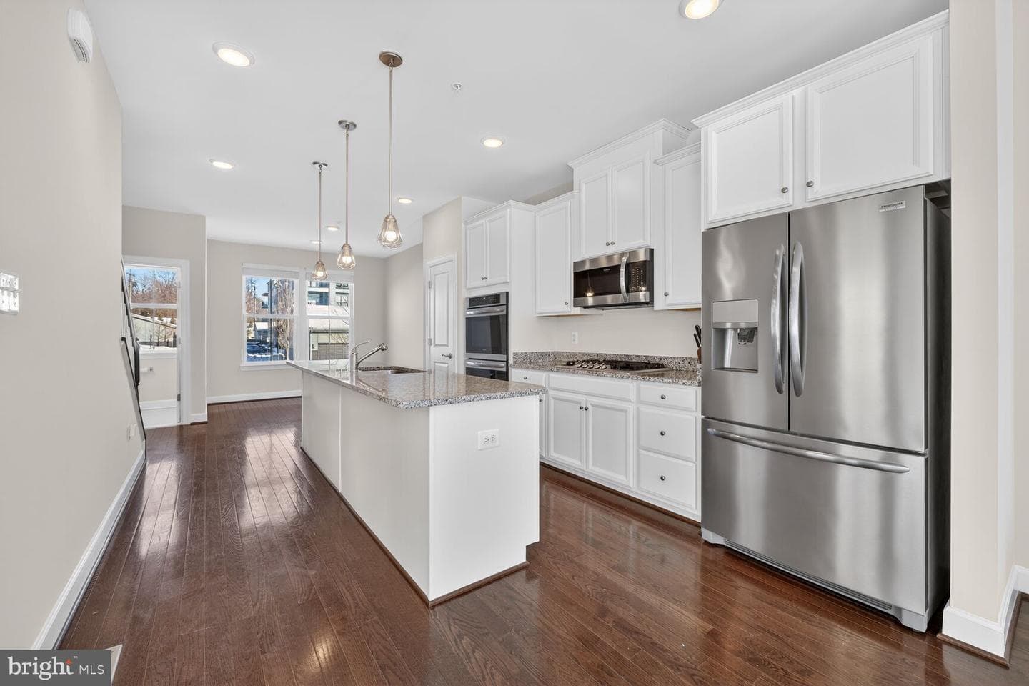 215 Phoenix Drive photo 8