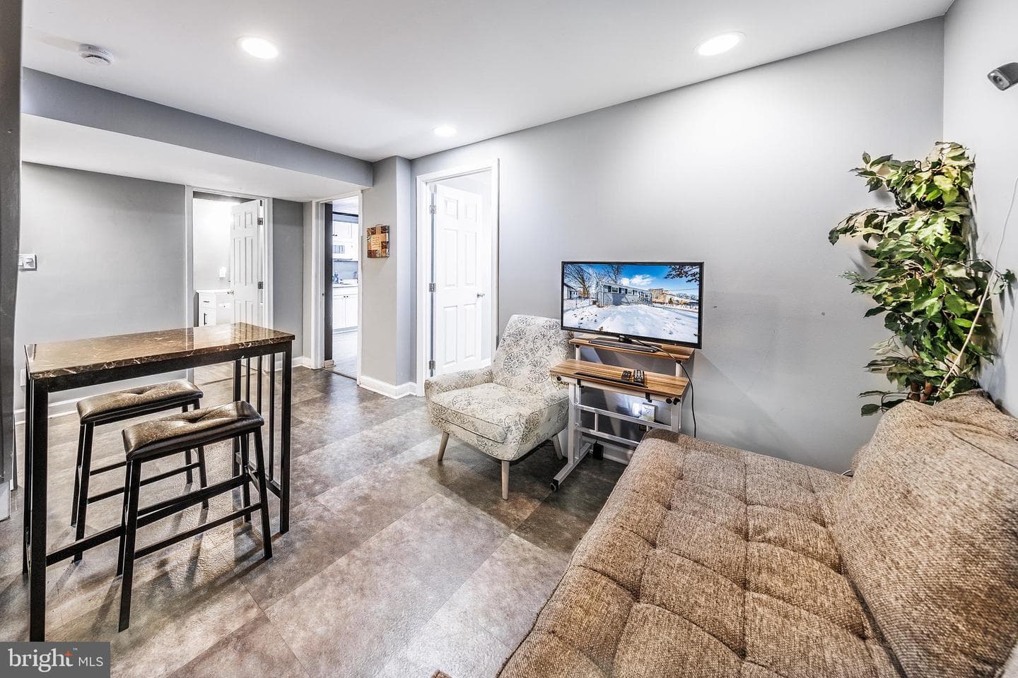 6602 Foster Street photo 10