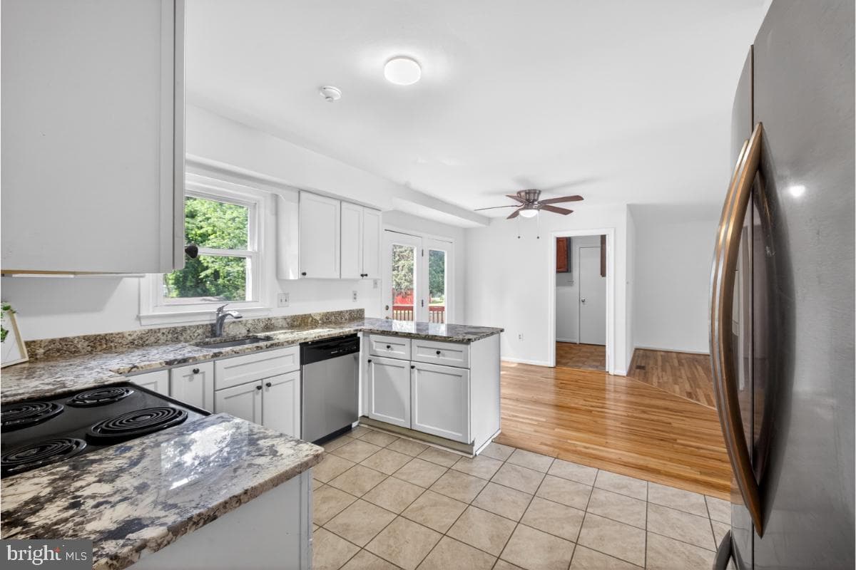11203 Cedar Lane photo 17