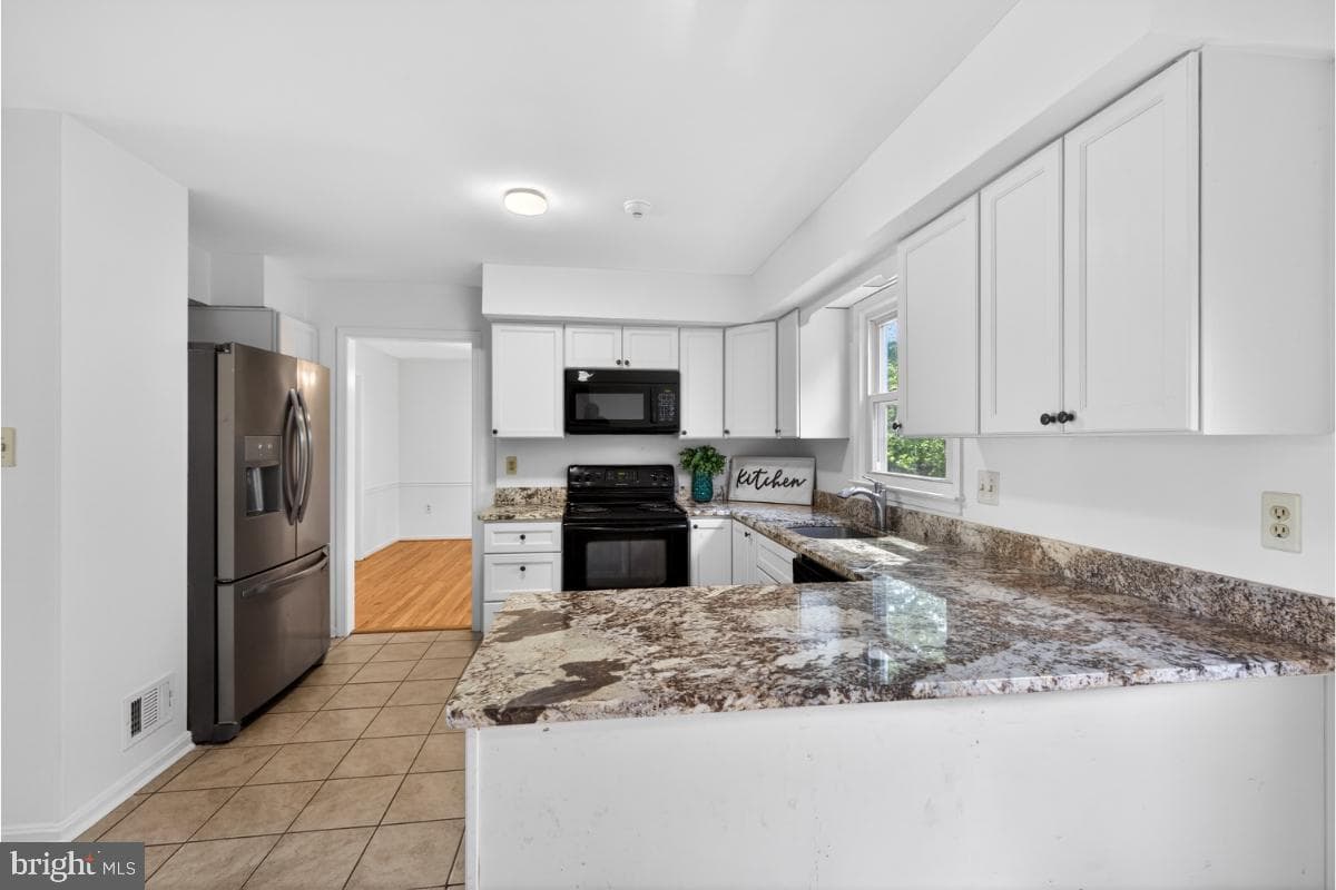 11203 Cedar Lane photo 19